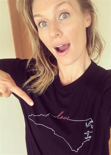 Michaela McManus (@michaelamcmanus) • Instagram photos。